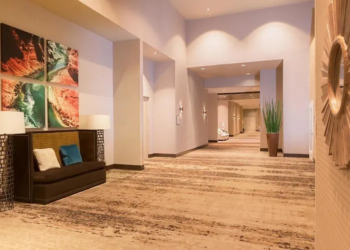 Sheraton At Wrigleyville West Hotel 4*