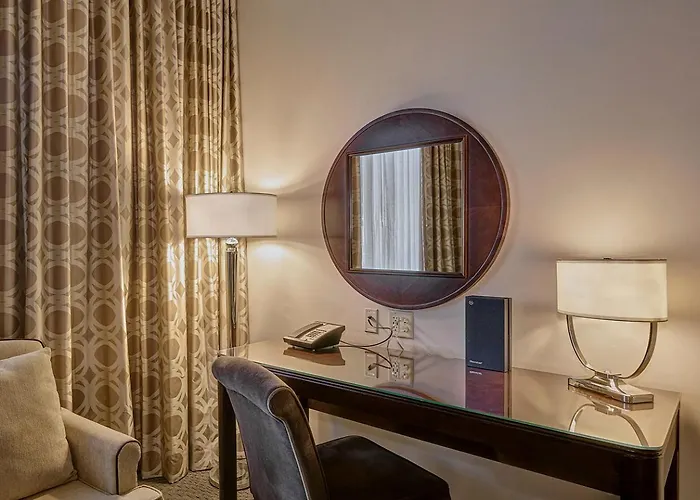 Hotel Sheraton At Wrigleyville West