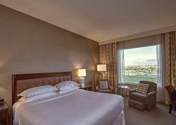 Sheraton At Wrigleyville West Hotel Mesa