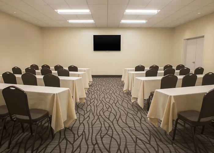Sheraton At Wrigleyville West Hotel 4*
