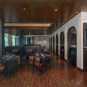 Sheraton At Wrigleyville West 4*