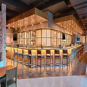 Sheraton At Wrigleyville West Mesa